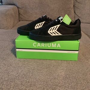 Cariuma Size Men’s 8, brand new, in the box, never worn